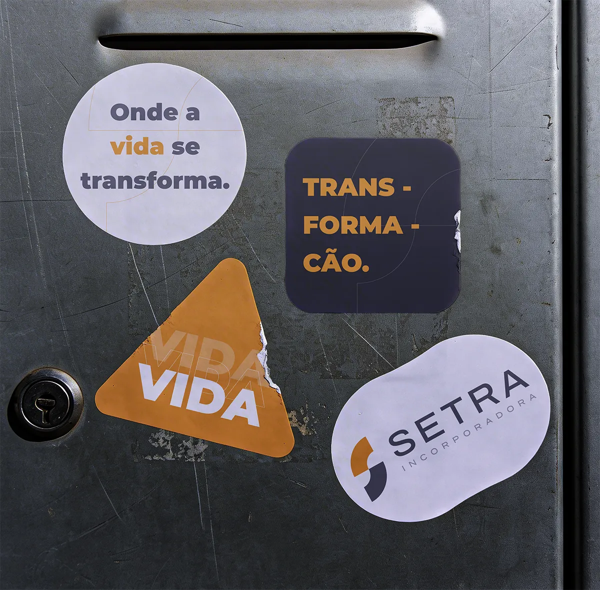 Setra Incorporadora — lambe-lambe